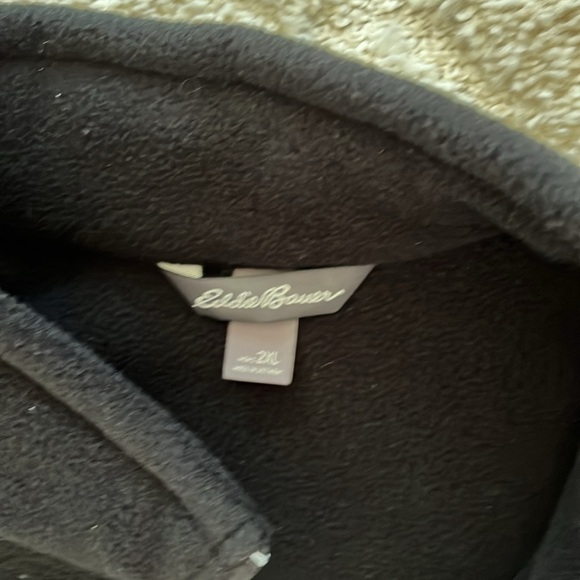 Eddie Bauer men’s fleece vest. Black. 2XL - Picture 4 of 5